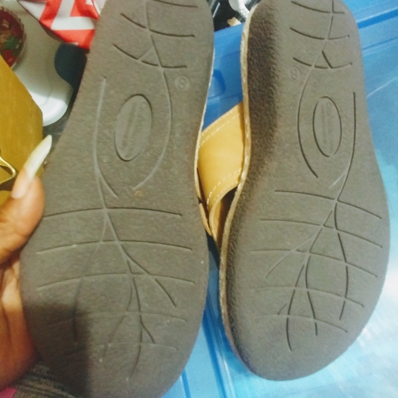 Croft & Barrow Sole(sense)ability Leather Sandals - Picture 4 of 7